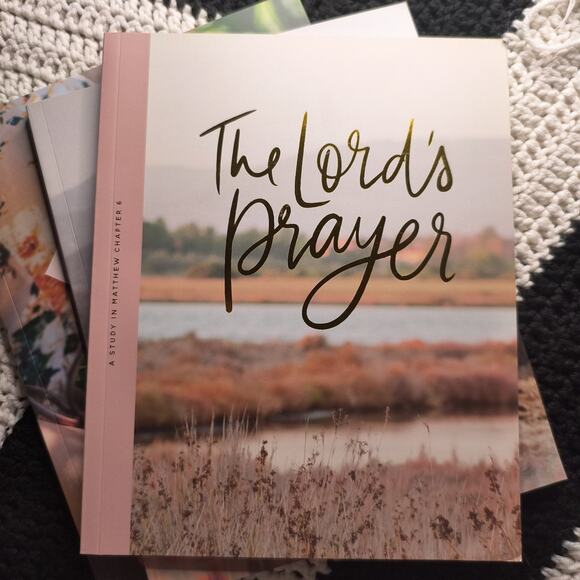 The Daily Grace Co. Biblie Study Set - Picture 3 of 5